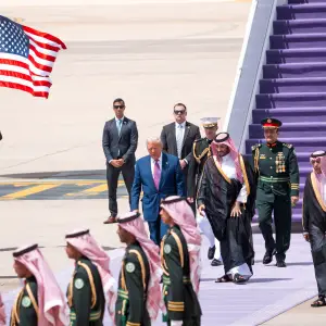 Saudis Greet Trump to His Tastes, With Pomp, Opulence and Real Estate
